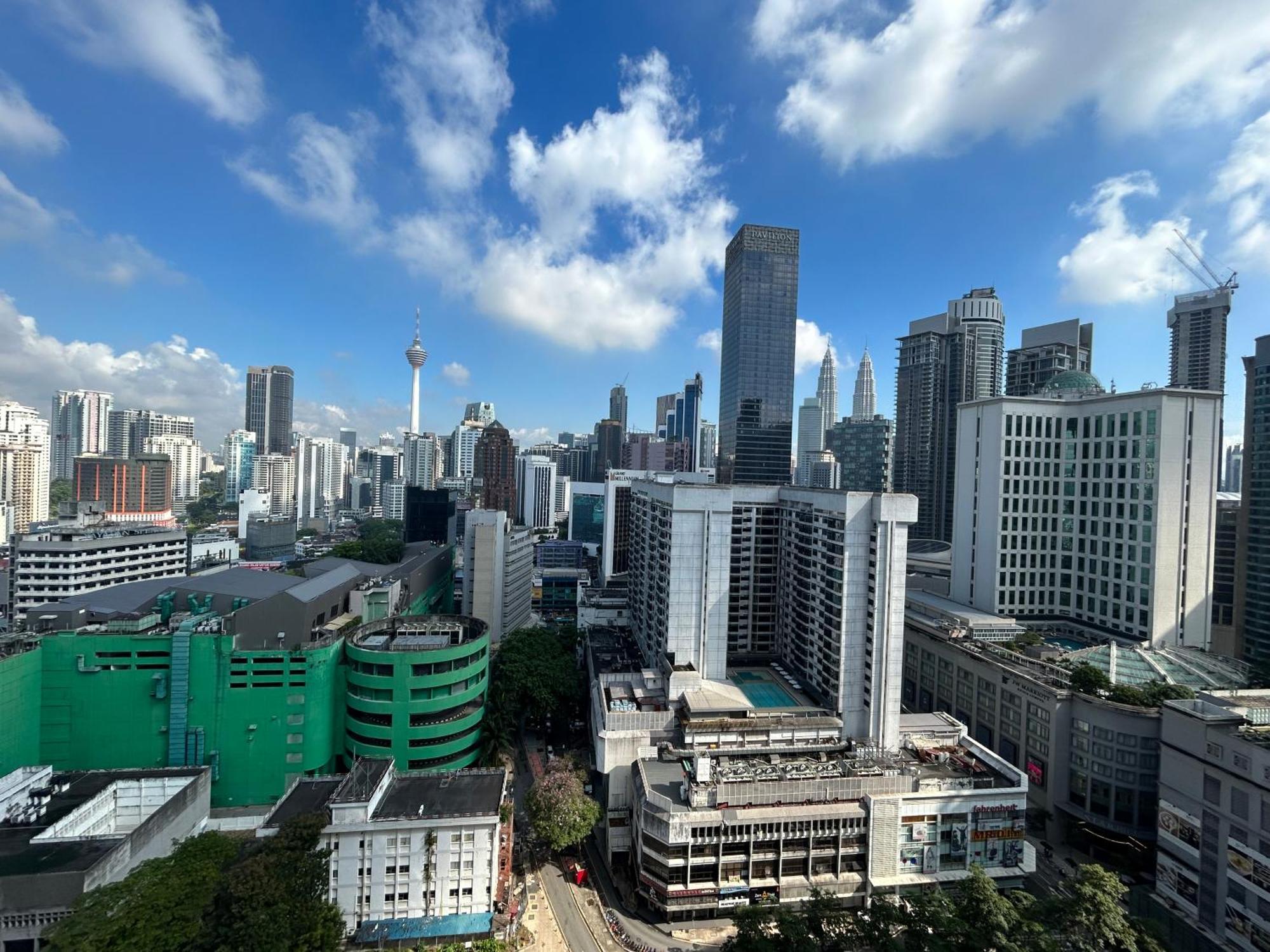 Axon Residence At Pavilion Klcc Kl Tower View By Kimiro Kuala Lumpur Exteriör bild